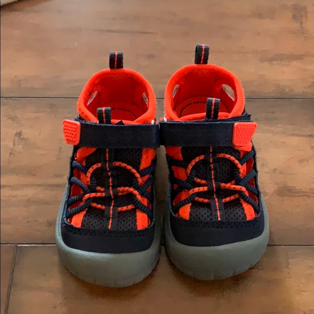 Osh kosh boys sandals size 5 toddler